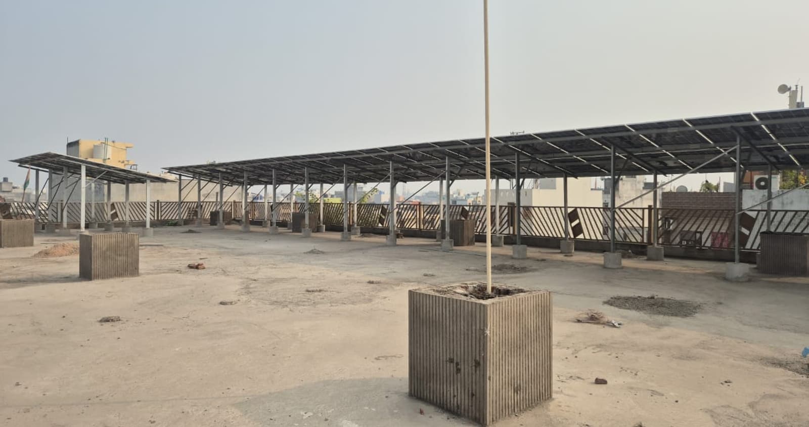 A mall started its green rooftop plan.